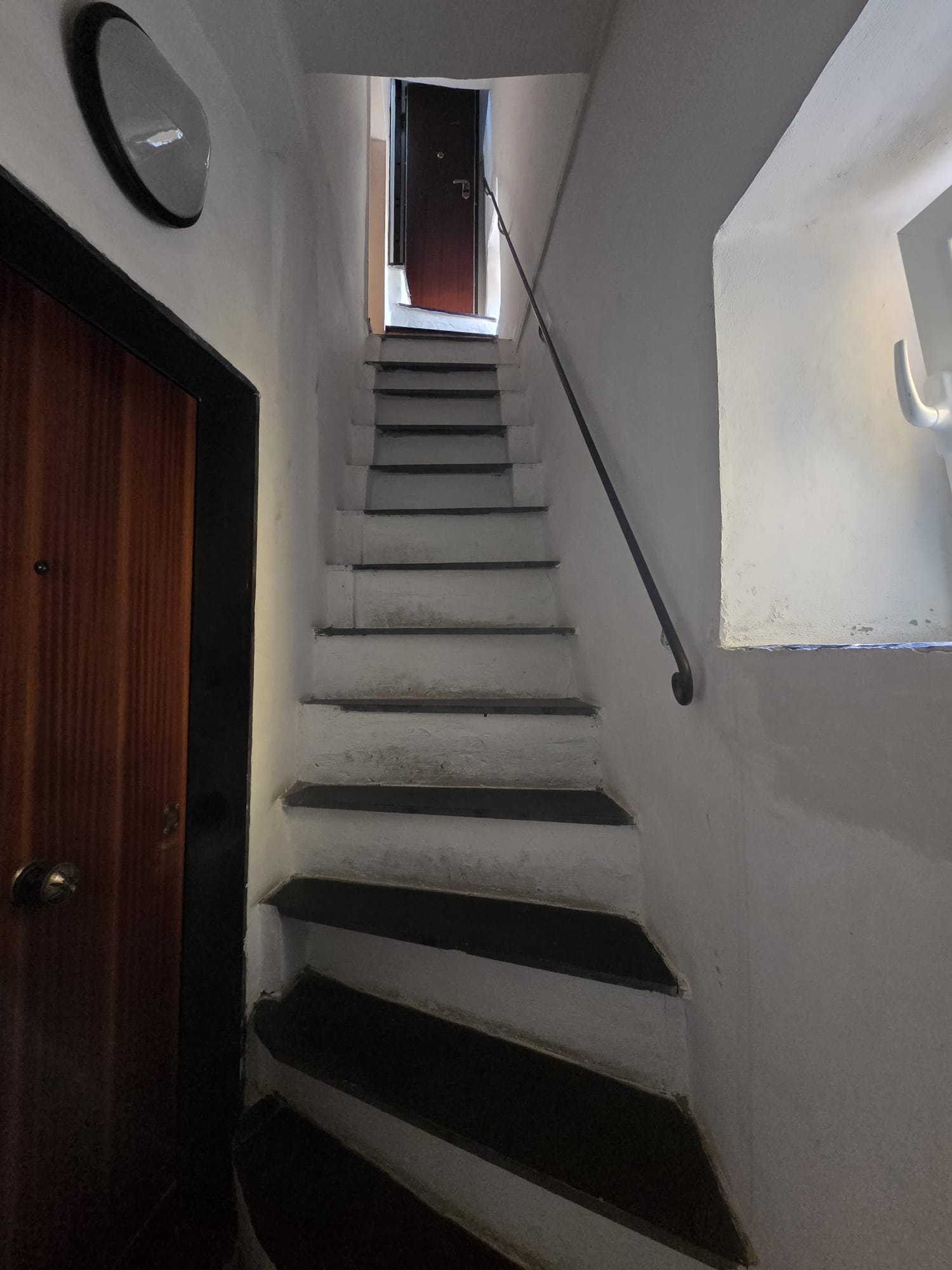 Nota ospiti - Scala d'epoca dell'appartamento
